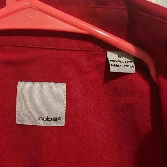 🐄Chick-fil-a size Medium Red button down long sleeve team work shirt like new - Picture 6 of 8